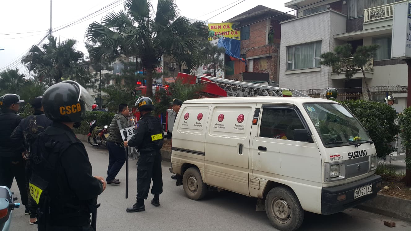 Hà Nội: Toàn cảnh vụ không chế đối tượng ngáo đá cố thủ trong căn biệt thự