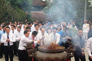 Lễ Giỗ Đức Quốc Tổ Lạc Long Quân và dâng hương tưởng niệm Tổ Mẫu Âu Cơ