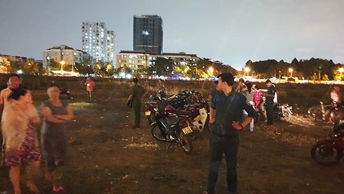 Nghi vấn đôi nam nữ đổ xăng lên người châm lửa đốt cháy như ngọn đuốc ở Sài Gòn