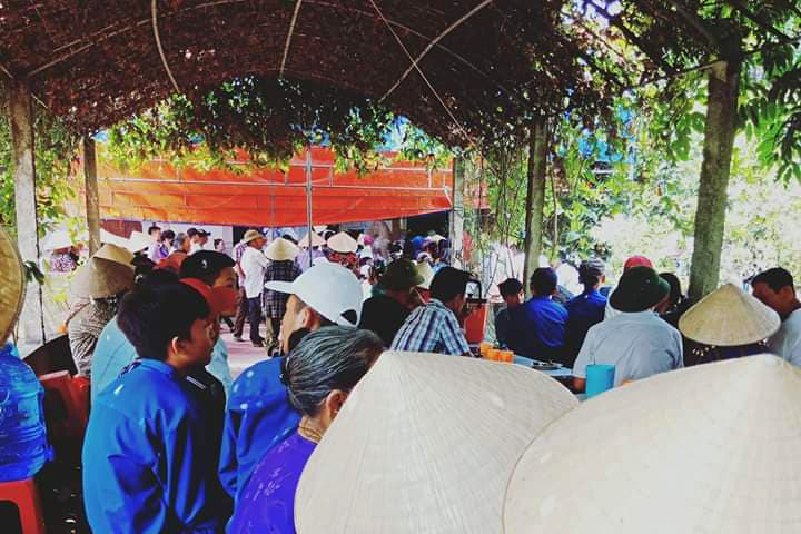 Trào nước mắt bài thơ cô giáo tiễn nam sinh mồ côi bị cậu chém thiệt mạng