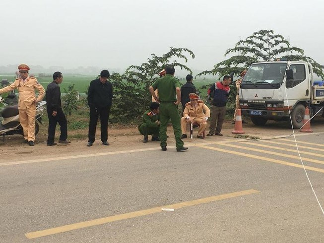 Vụ xe khách lao vào đoàn người đưa tang: Đã có 7 người chết