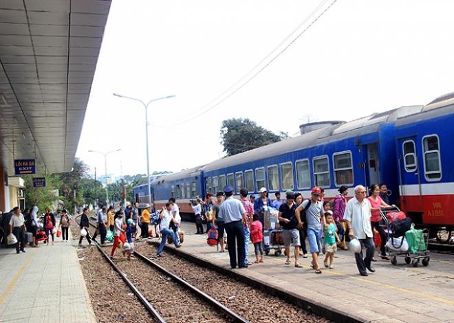 Đường sắt Việt Nam chạy thêm gần 50 đoàn tàu phục vụ Tết Dương lịch 2019