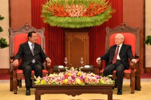 Tổng Bí thư, Chủ tịch nước Nguyễn Phú Trọng tiếp; Thủ tướng Nguyễn Xuân Phúc đón, hội đàm với Thủ tướng Cam-pu-chia Hun Xen