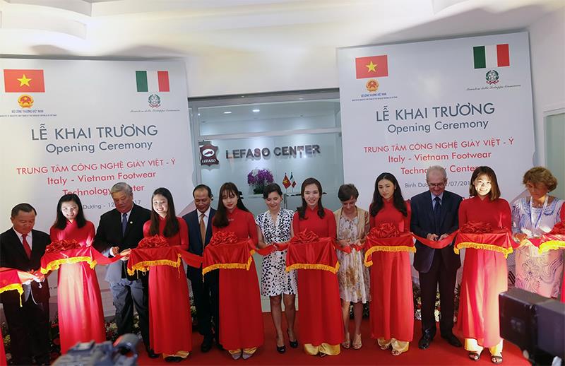 Doanh nghiệp Việt Nam – Italia hợp tác đầu tư Trung tâm công nghệ giày tại Bình Dương