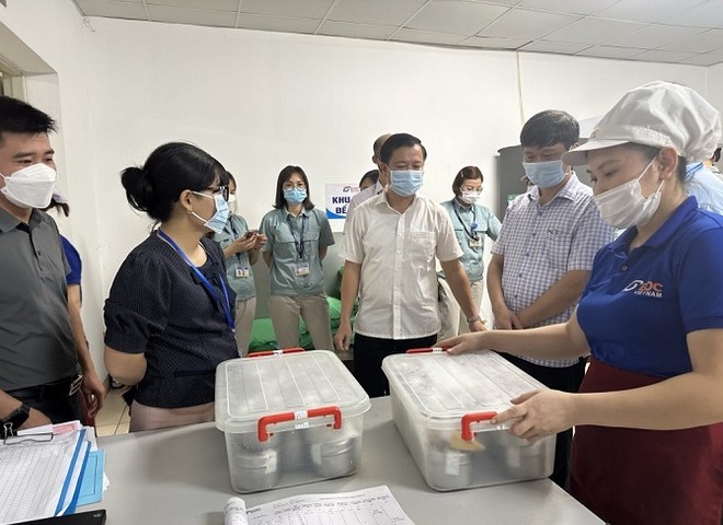 Hà Nội: Truy xuất nguồn gốc thực phẩm bếp ăn tập thể khu công nghiệp phát hiện nhiều sai phạm