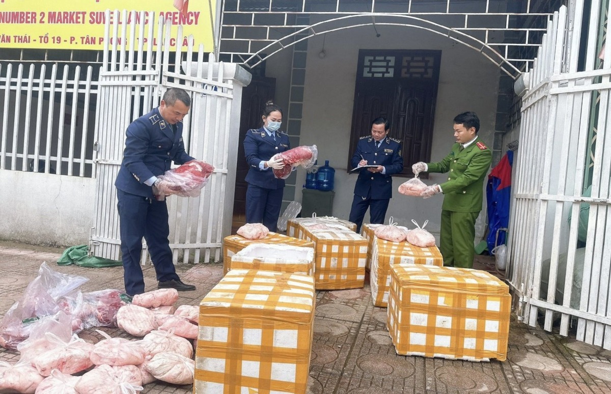 Lai Châu: Thu giữ trên 1.500 sản phẩm có dấu hiệu nhập lậu