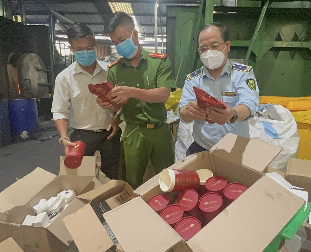 Ngăn chặn hàng lậu, hàng giả đang gia tăng dịp cuối năm