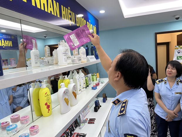 Bảo vệ thương hiệu: Phối hợp, ngăn chặn mối nguy hàng giả 'len lỏi'